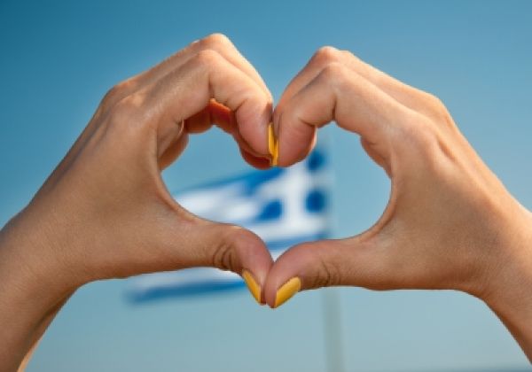 heart greece flag