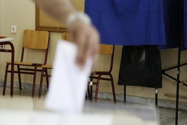 Δημοσκόπηση MARC: Σχεδόν οι μισοί ψηφοφόροι του ΣΥΡΙΖΑ θέλουν δραχμή