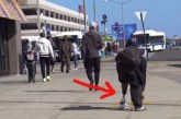 ΚΟΙΝΩΝΙΚΟ ΠΕΙΡΑΜΑ: Βρήκε ένα πορτοφόλι πεσμένο στο πεζοδρόμιο και πήγε για ψώνια! Τι συνέβη όμως στα αλήθεια; (βίντεο)