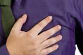 SOS: Τι να κάνετε σε περίπτωση ανεξήγητου πόνου στο στήθος
